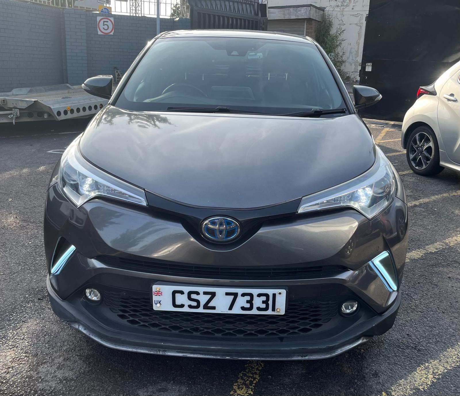 Toyota C-HR - 1.8 VVT-h Excel CVT Euro 6 (s/s) 5dr - SUV (2016 - 2019) Image